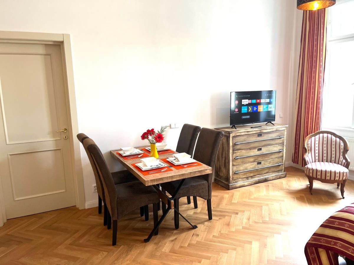 Amazing Apartment Zborovska Прага Екстериор снимка
