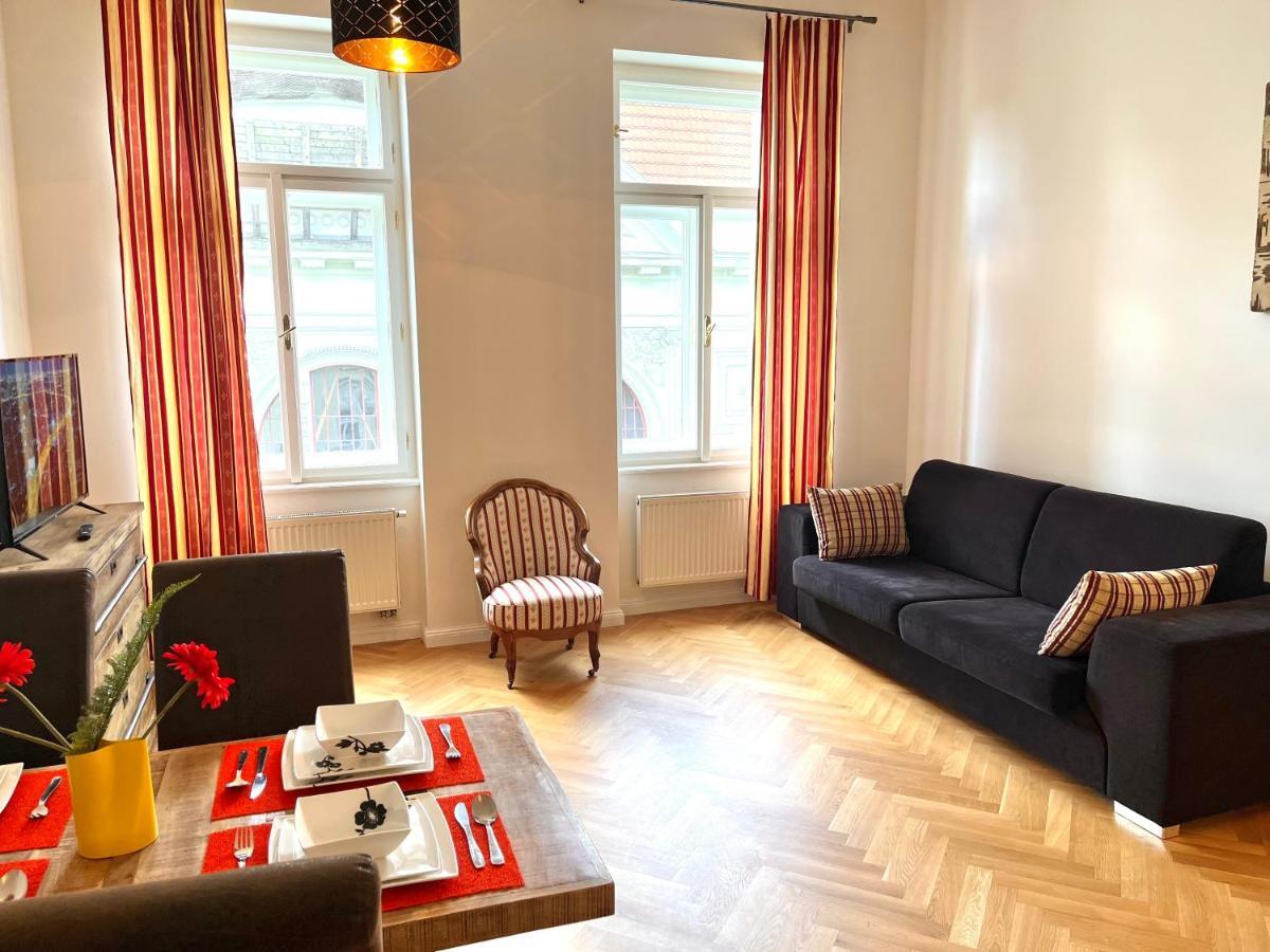 Amazing Apartment Zborovska Прага Екстериор снимка