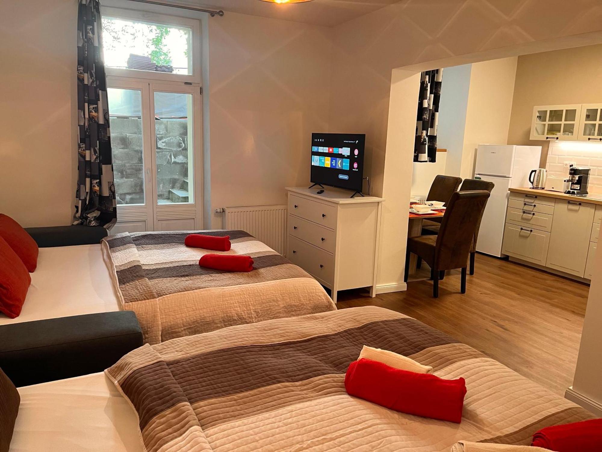 Amazing Apartment Zborovska Прага Екстериор снимка