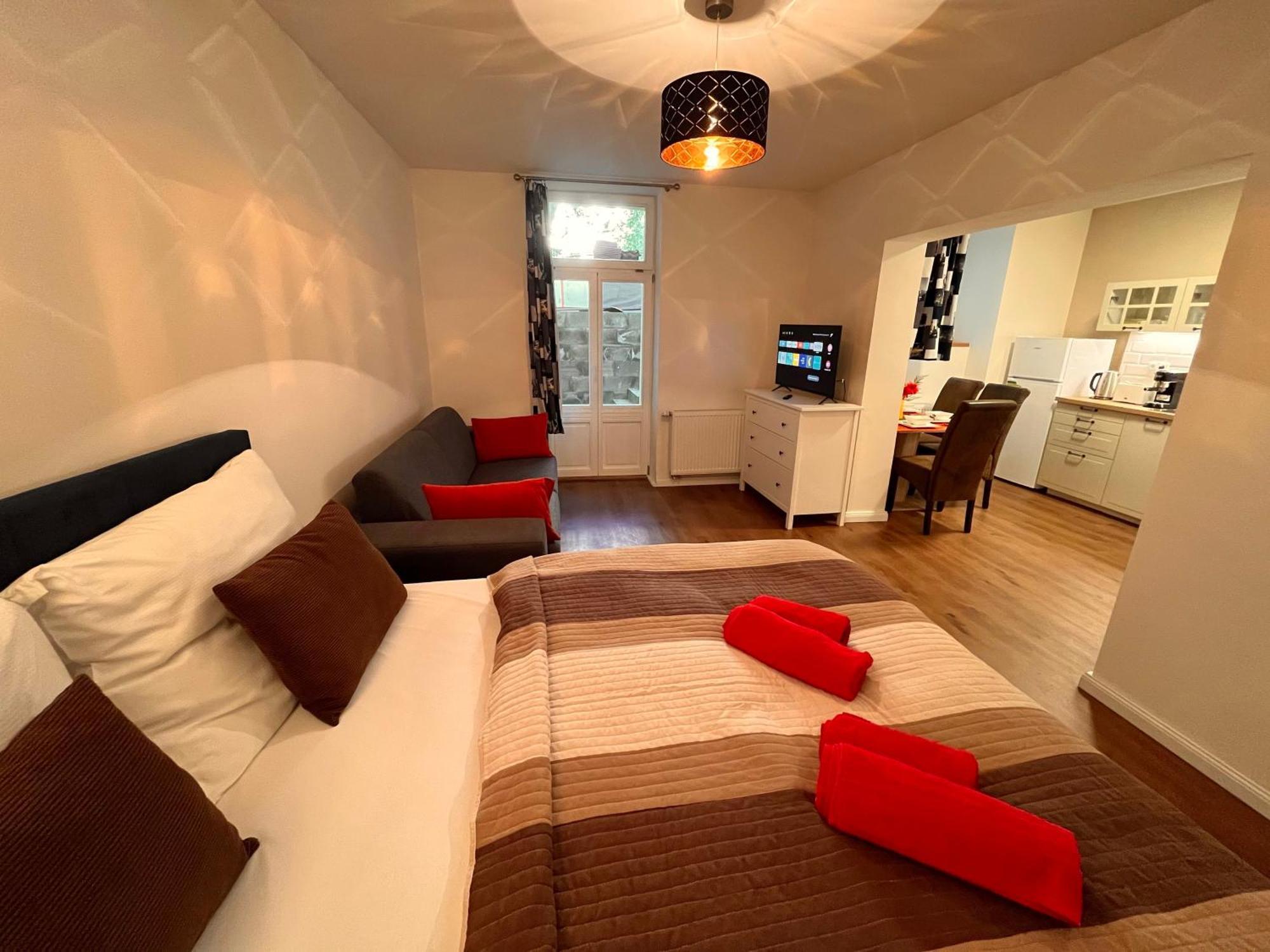 Amazing Apartment Zborovska Прага Екстериор снимка